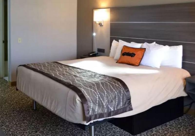 Vettecity Hotel Боулинг Грийн Екстериор снимка