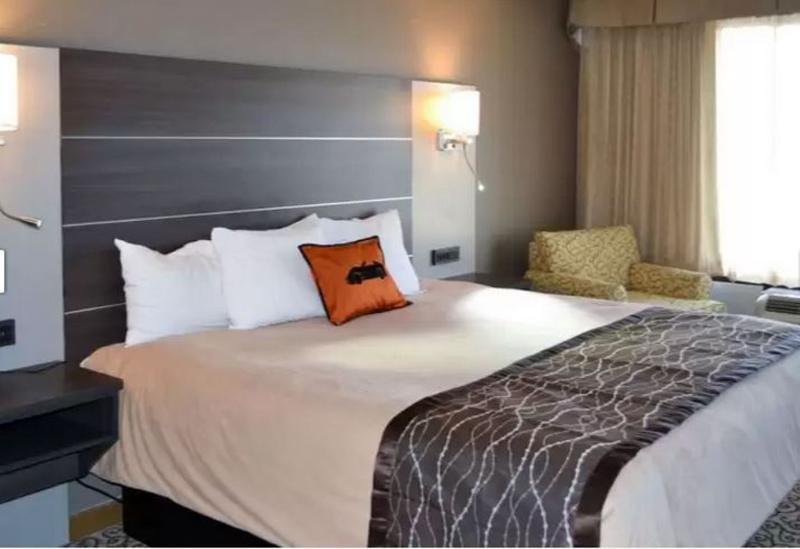 Vettecity Hotel Боулинг Грийн Екстериор снимка