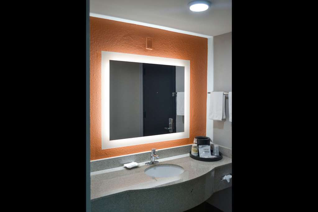 Vettecity Hotel Боулинг Грийн Екстериор снимка